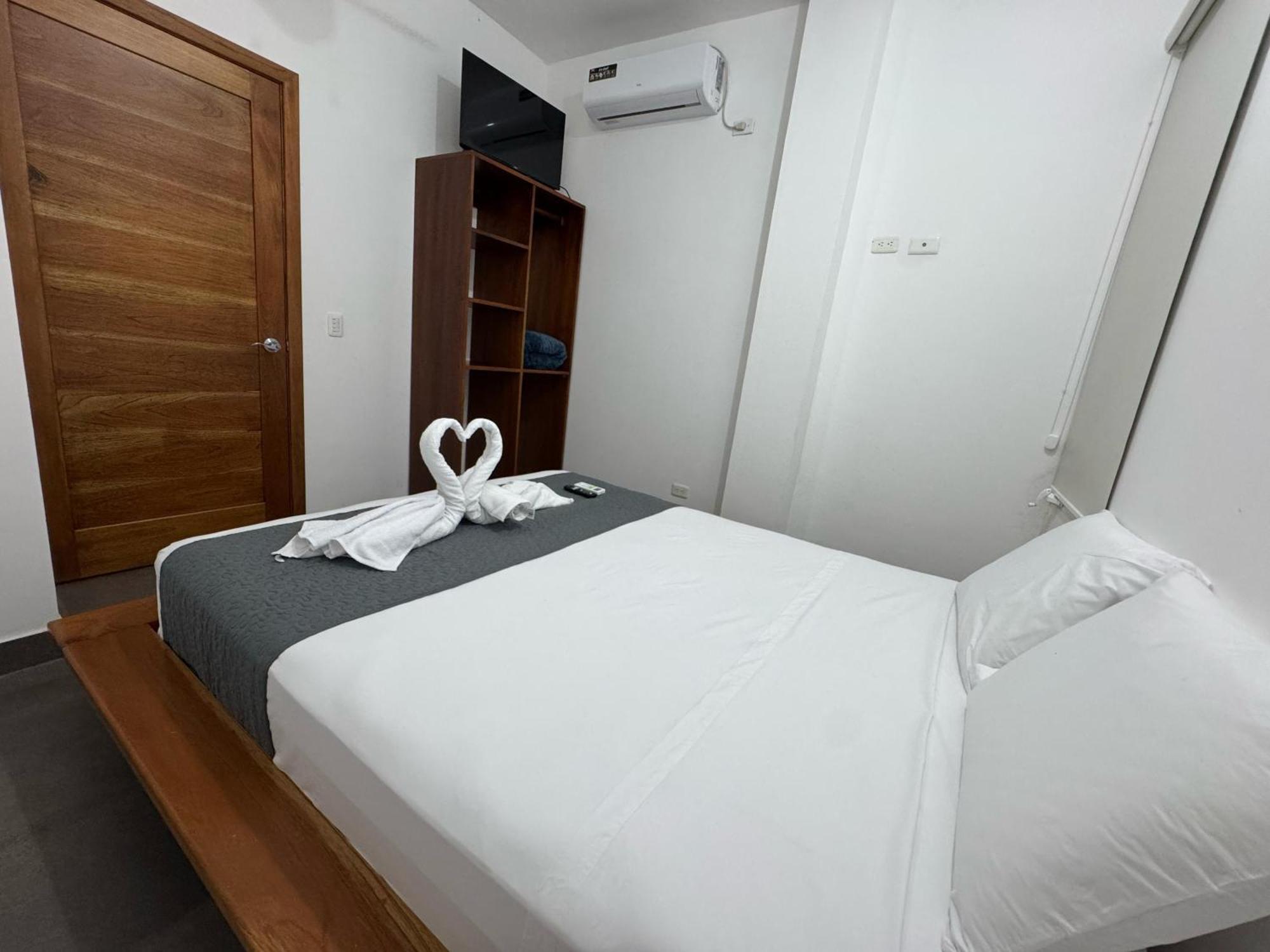 Suite Golden Beach Puerto Villamil Exterior photo